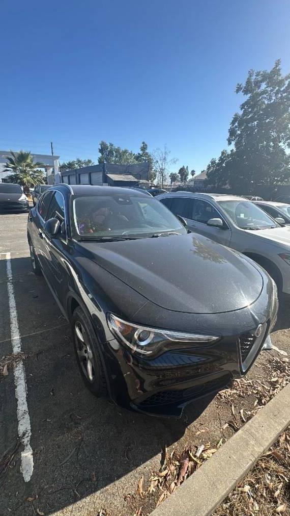 ALFA ROMEO STELVIO 2018 ZASFAKAN4J7B89586 image ALFA ROMEO STELVIO 2018 ZASFAKAN4J7B89586 image